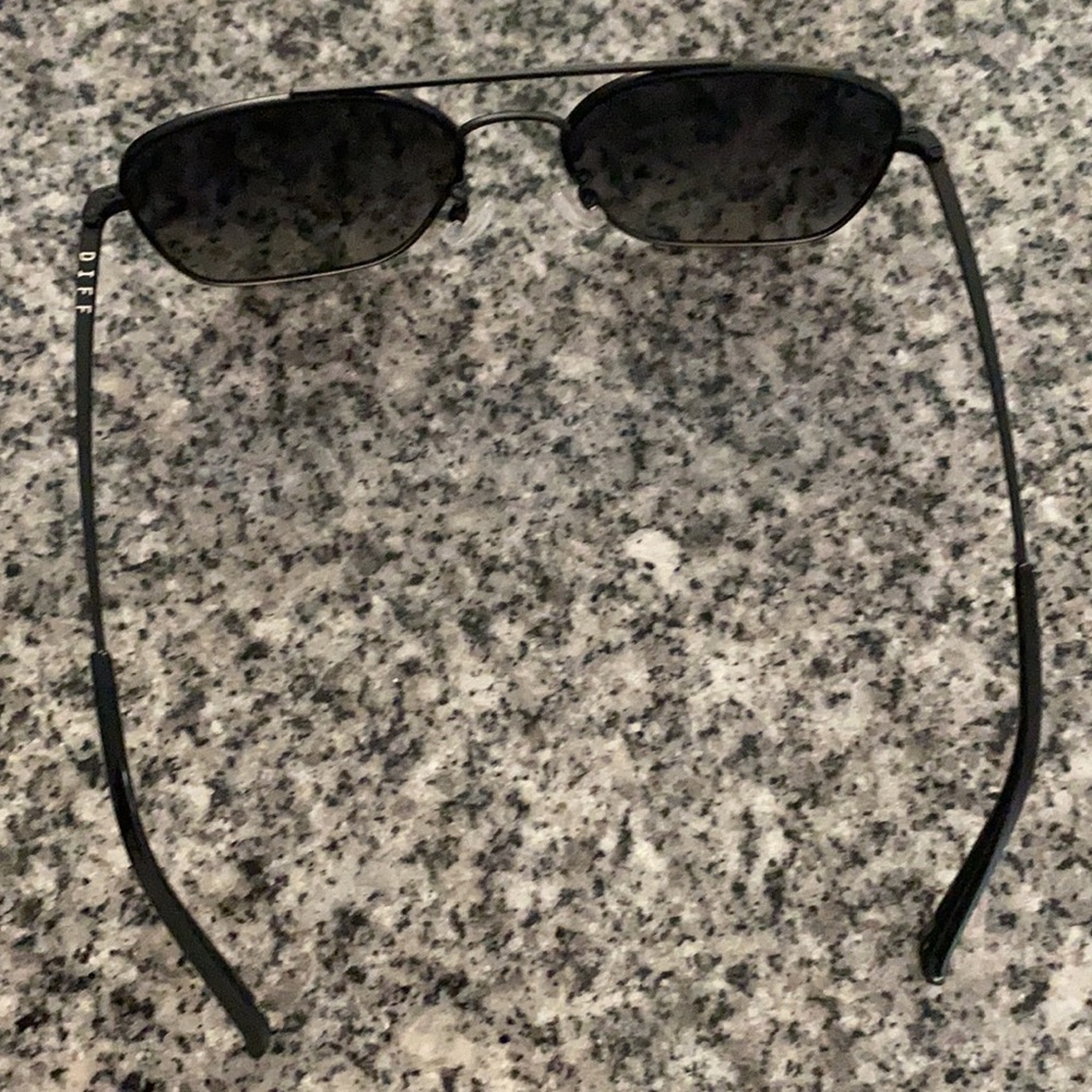 Diff Sunglasses - Picture 2 of 4